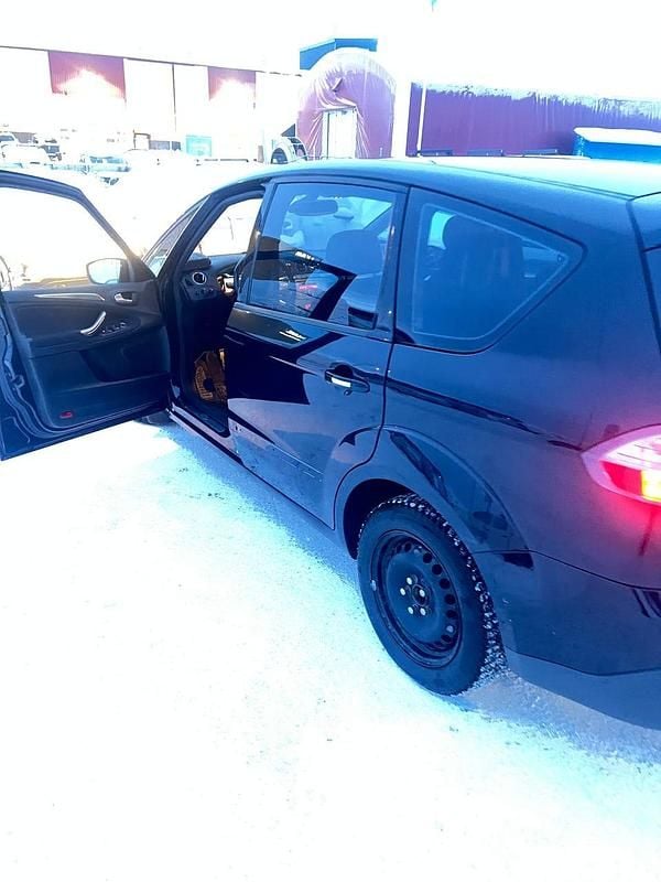 Begagnad Ford S-MAX S 145 HK (106 kW) 2009 Minibuss