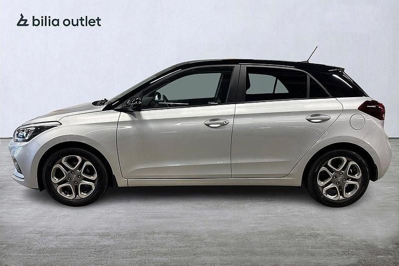 Begagnad Hyundai i20 Trend 101 HK (74 kW) 2020 Grå Halvkombi