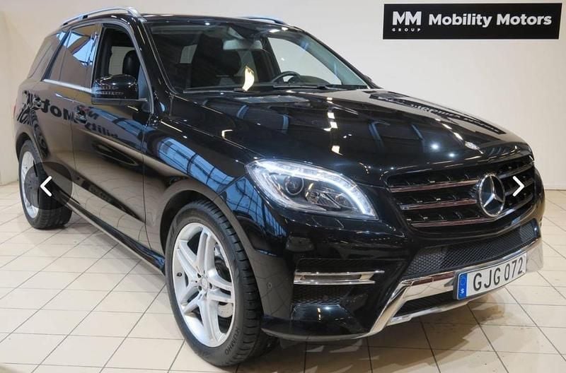 Svart Begagnad 2015 Mercedes ML350 AMG line SUV | 235 000 kr (Bra pris) - Bild 1/4