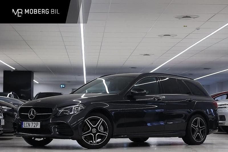 Grå Begagnad 2020 Mercedes C300e AMG Kombi | 299 900 kr (Marknadspris) - Bild 1/2