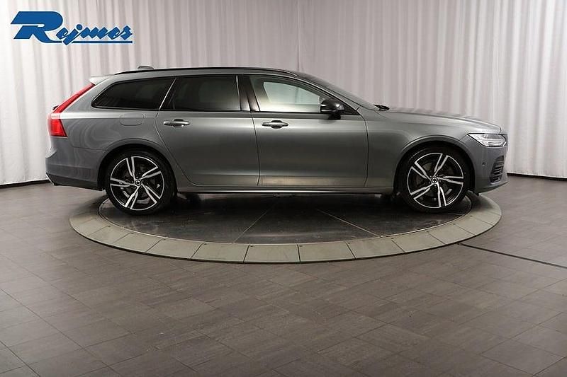 Begagnad Volvo V90 R-Design 303 HK (222 kW) 2019 Grå Kombi