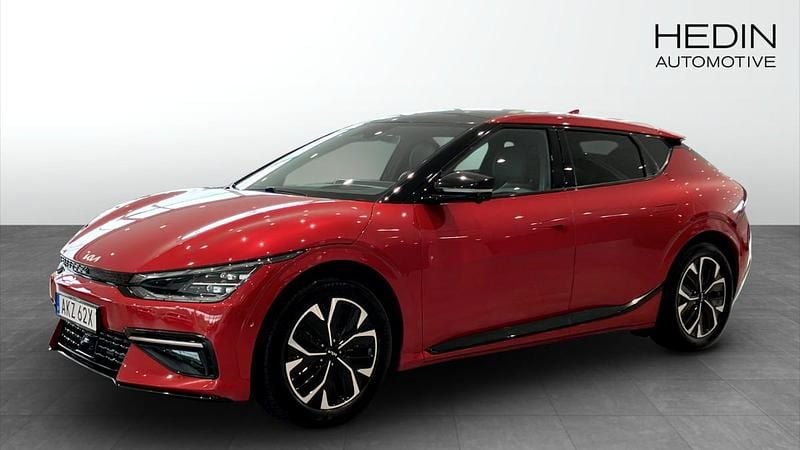 Röd (red) Begagnad 2022 Kia EV6 3 SUV | 474 900 kr (Marknadspris) - Bild 1/4