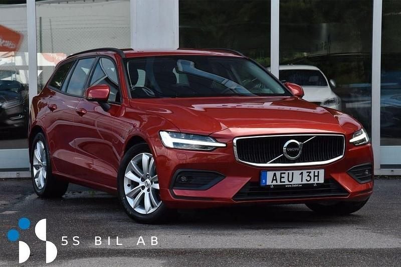 Röd Begagnad 2020 Volvo V60 Kombi | 299 900 kr (Superpris) - Bild 1/3