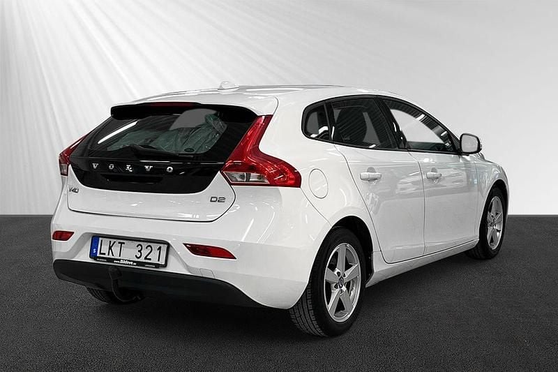 Begagnad Volvo V40 Kinetic 116 HK (85 kW) 2013 Vit Halvkombi