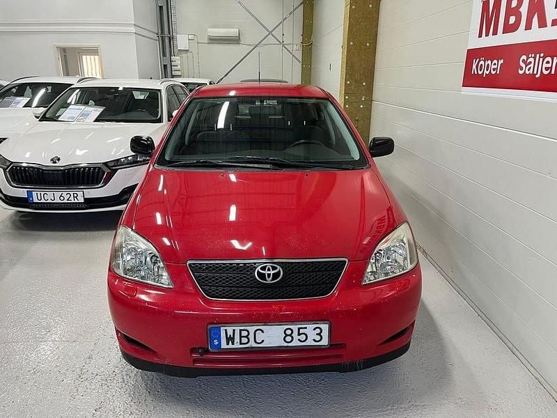 Begagnad Toyota Corolla 110 HK (80 kW) 2004 Röd