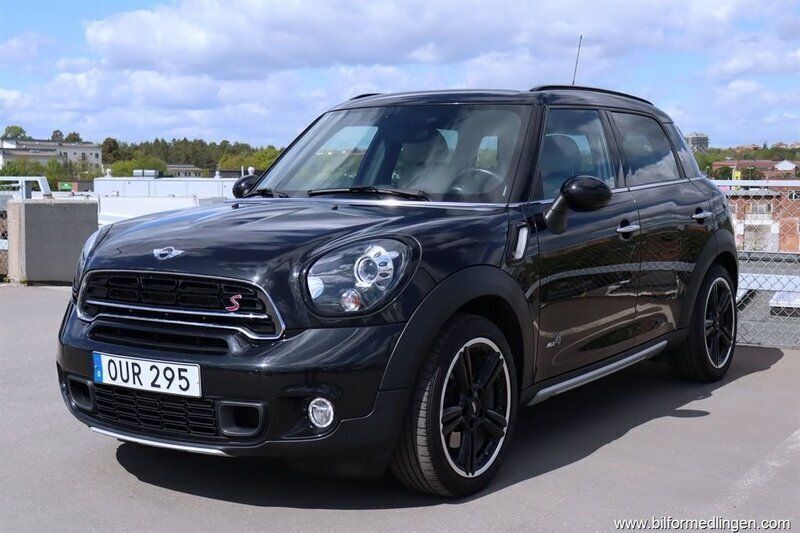 Svart samma som bilen Begagnad 2014 Mini Cooper S Countryman SUV | 159 900 kr (Dyr) - Bild 1/4