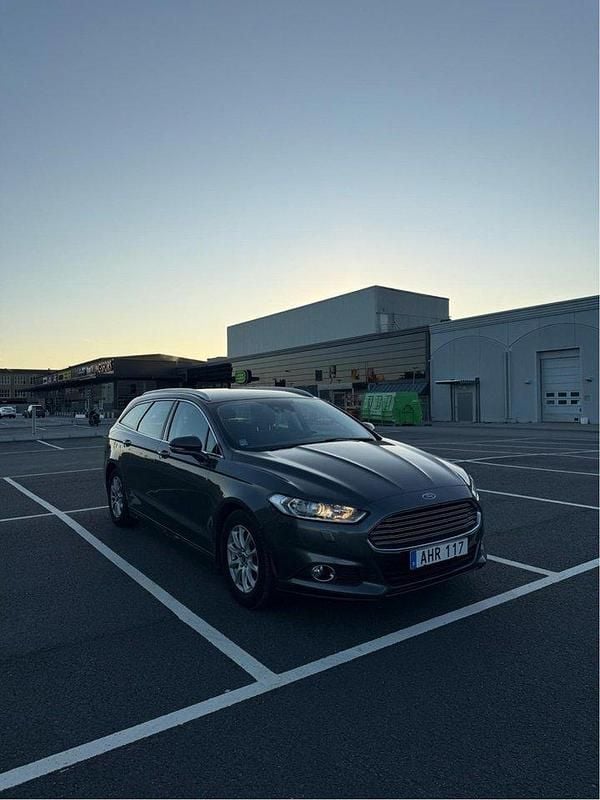 Grå Begagnad 2015 Ford Mondeo Trend Kombi | 90 000 kr (Bra pris) - Bild 1/4