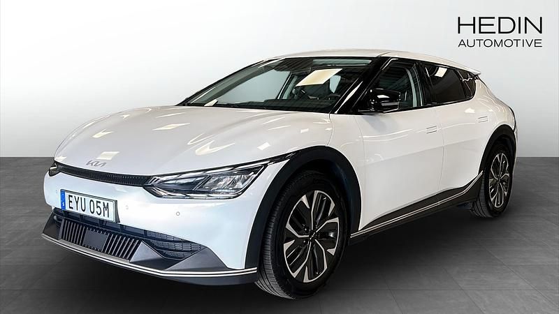 Vit (white) Begagnad 2022 Kia EV6 SUV | 349 900 kr - Bild 1/4