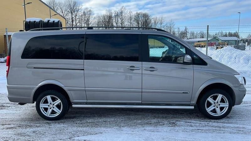 Begagnad Mercedes Viano 163 HK (119 kW) 2011 Minibuss