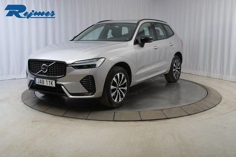 Begagnad Volvo XC60 Plus 250 HK (183 kW) 2022 Silver dawn metallic SUV
