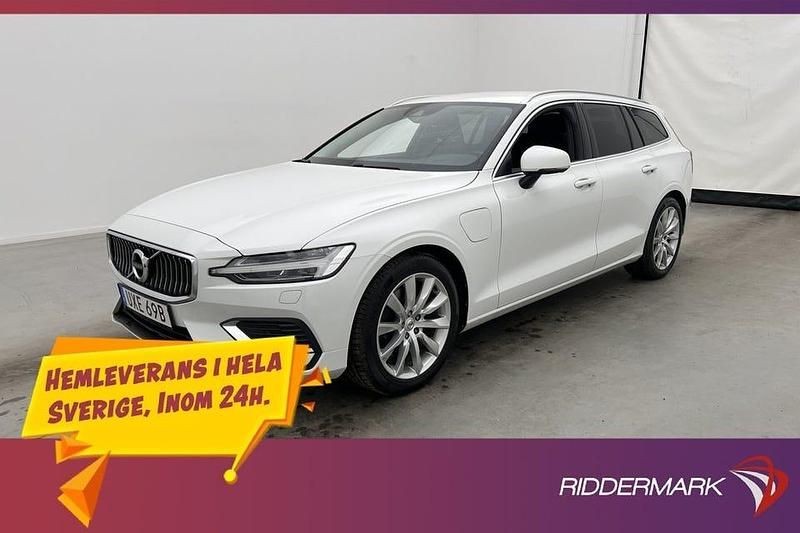 Vit Begagnad 2021 Volvo V60 Momentum Kombi | 278 800 kr - Bild 1/3