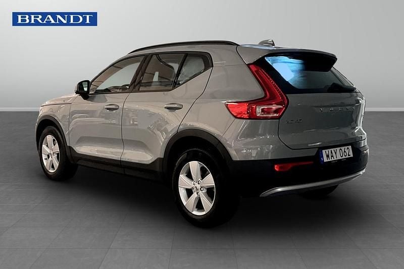 Begagnad Volvo XC40 165 HK (121 kW) 2024 Grå SUV