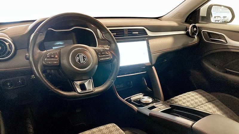 Begagnad MG ZS Comfort 114 kW (156 HK) 2022 Vit SUV