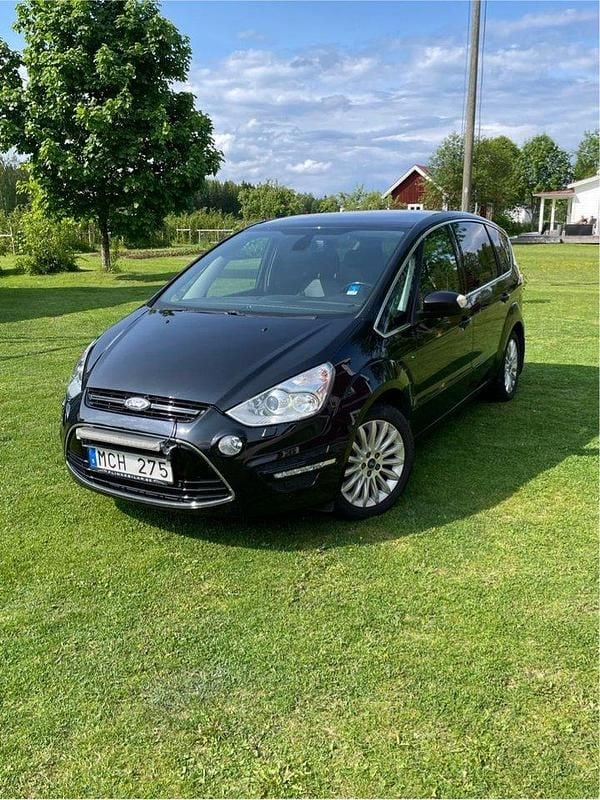 Svart Begagnad 2013 Ford S-MAX Business Edition Minibuss | 60 000 kr (Marknadspris) - Bild 1/4