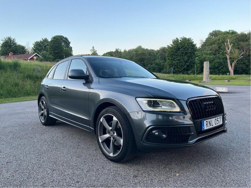Grå Begagnad 2013 Audi Q5 S-Line SUV | 163 000 kr (Dyr) - Bild 1/4