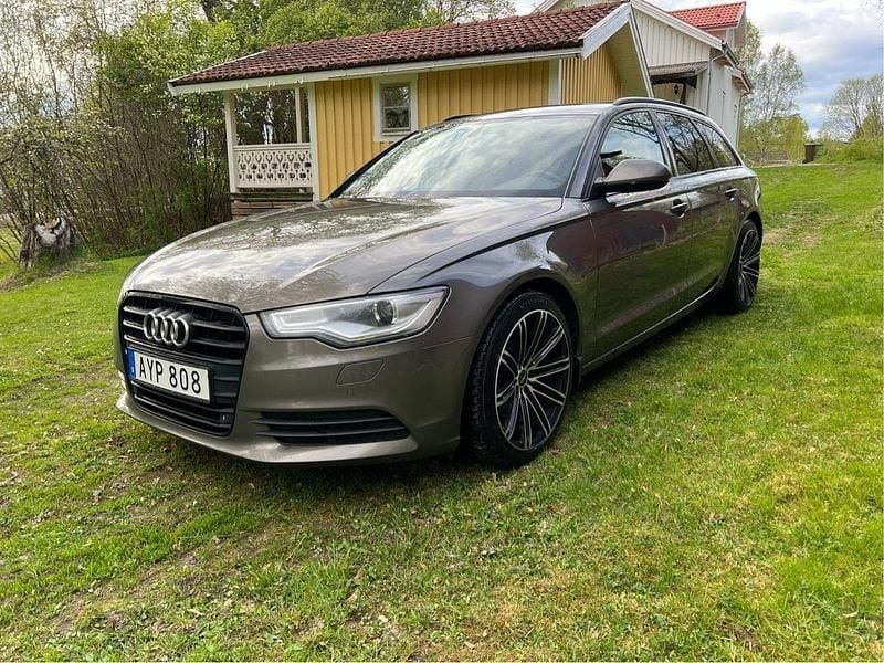 Grå Begagnad 2014 Audi A6 Proline Kombi | 124 900 kr (Marknadspris) - Bild 1/3