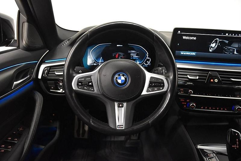 Begagnad BMW 530e M Sport 184 HK (135 kW) 2023 Svart Kombi