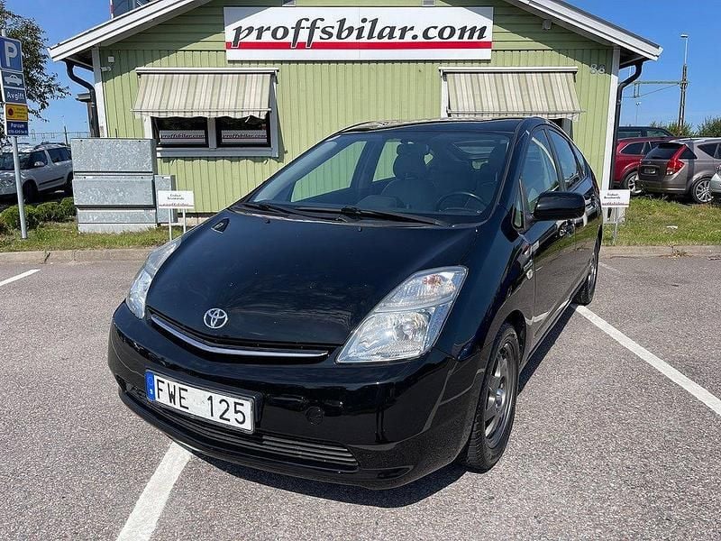 Svart Begagnad 2007 Toyota Prius Halvkombi | 64 900 kr (Marknadspris) - Bild 1/4