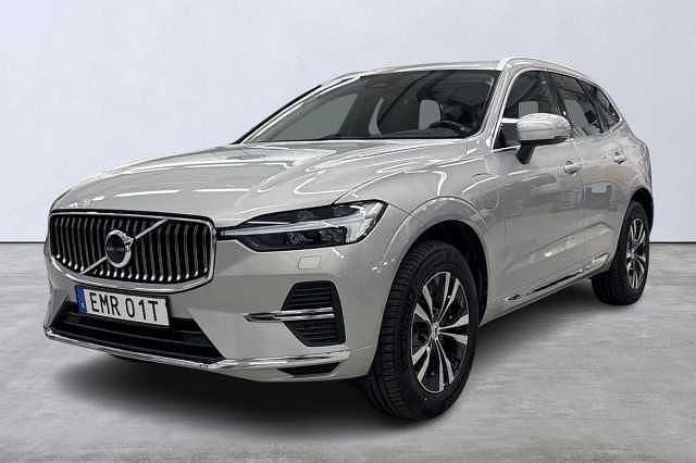 Begagnad Volvo XC60 Core 355 HK (261 kW) 2024 Silver SUV