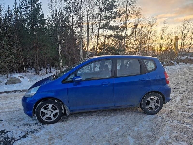 Begagnad 2006 Honda Jazz Halvkombi | 17 000 kr (Bra pris) - Bild 1/4