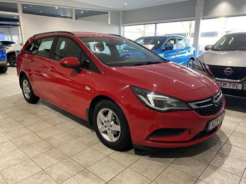 Begagnad Opel Astra Enjoy 125 HK (91 kW) 2016 Röd Kombi