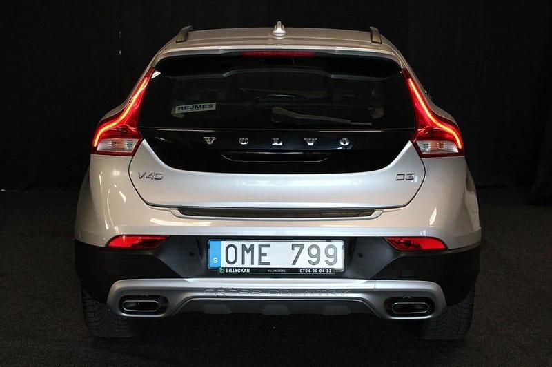 Begagnad Volvo V40 CC Summum 150 HK (110 kW) 2013 Grå Kombi