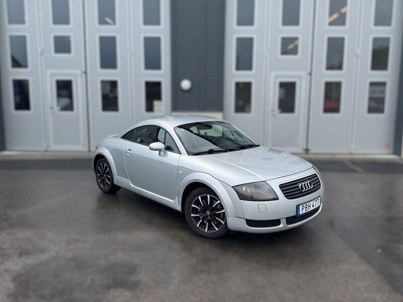 Ljusgrå (grå) Begagnad 2000 Audi TT Sportkupé | 47 900 kr (Bra pris) - Bild 1/4