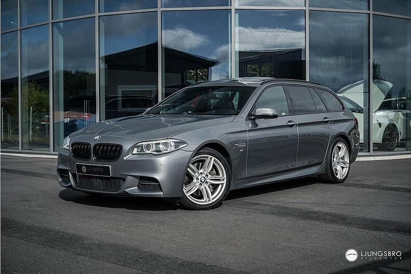 Grå Begagnad 2016 BMW 530 M Sport Kombi | 229 900 kr (Marknadspris) - Bild 1/4