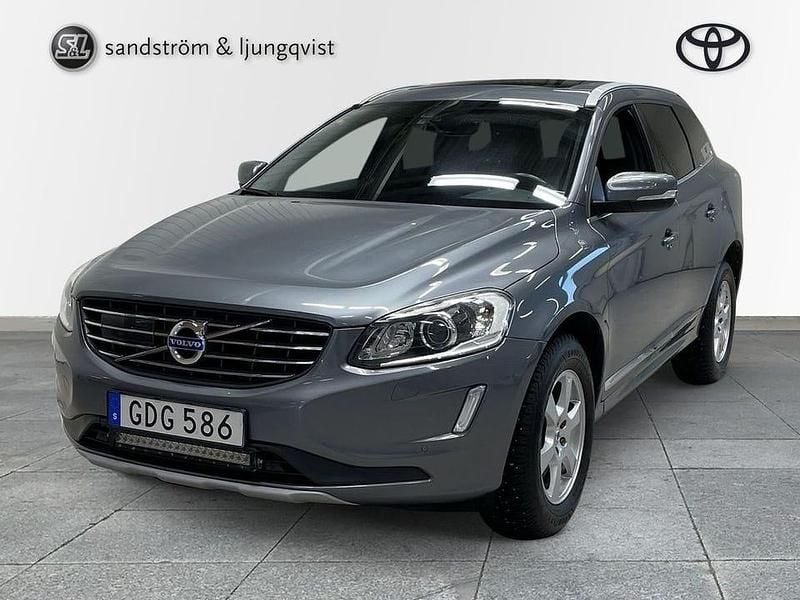 Begagnad Volvo XC60 Standard 192 HK (141 kW) 2017 Grå SUV