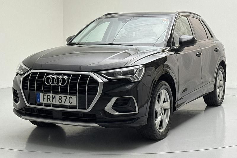 Svart Begagnad 2022 Audi Q3 Advanced SUV | 224 900 kr (Superpris) - Bild 1/4