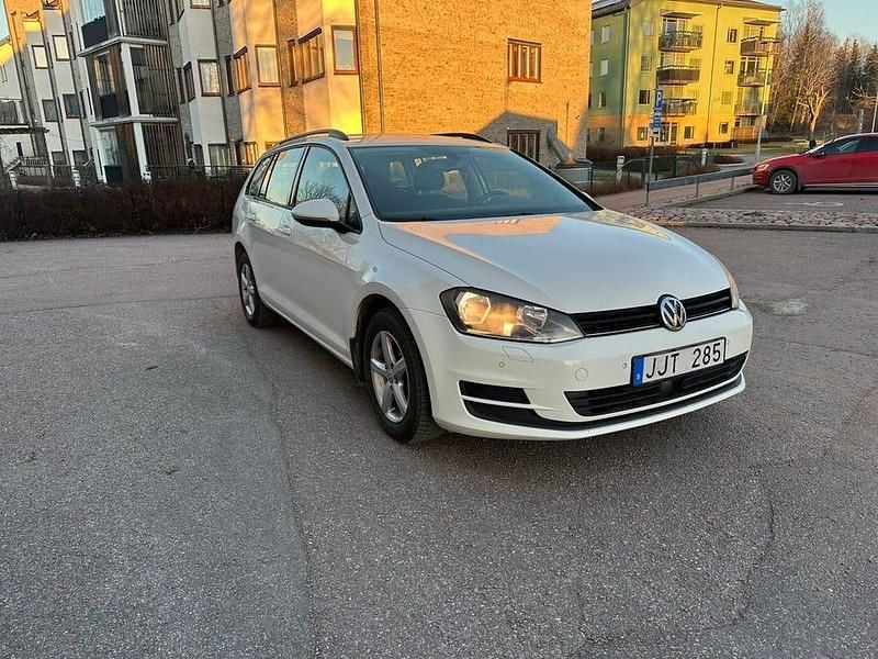 Begagnad VW Golf VII 105 HK (77 kW) 2014 Kombi