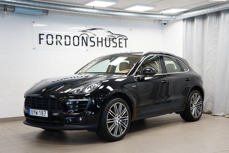 Svart Begagnad 2016 Porsche Macan S SUV | 299 000 kr (Marknadspris) - Bild 1/4