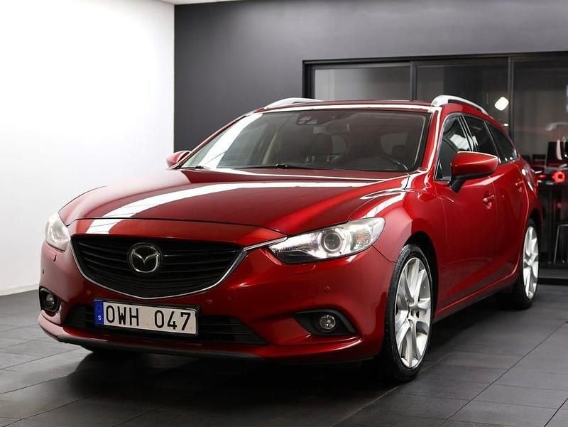 Begagnad Mazda 6 Optimum 194 HK (142 kW) 2013 Röd Kombi