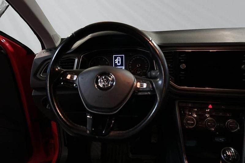 Begagnad VW T-Roc 116 HK (85 kW) 2018 Röd SUV