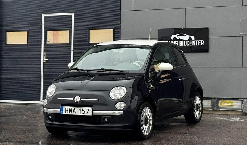 Begagnad Fiat 500 Lounge 69 HK (50 kW) 2015 Svart Halvkombi