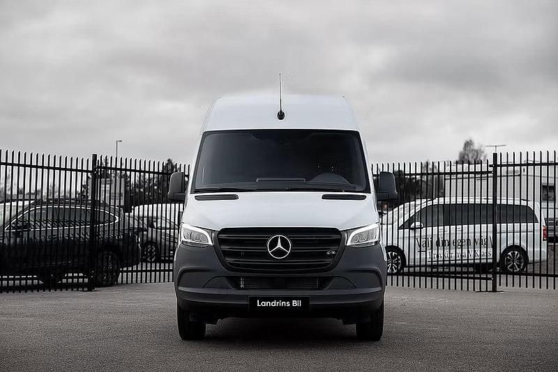 Begagnad Mercedes Sprinter 191 HK (140 kW) 2024 Vit Van