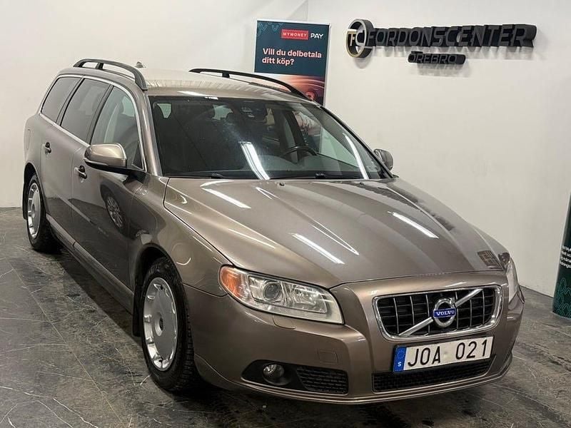 Begagnad Volvo V70 Momentum 116 HK (85 kW) 2011 Grå Kombi