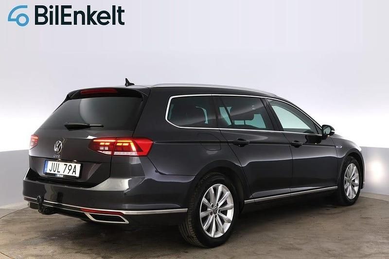 Begagnad VW Passat GTE 220 HK (161 kW) 2022 Grå Kombi