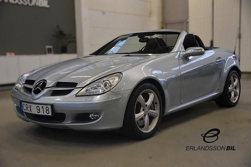 Silver Begagnad 2005 Mercedes SLK350 Cab | 124 900 kr (Marknadspris) - Bild 1/4