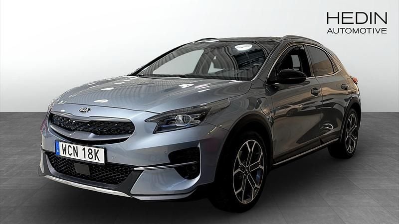 Grå (grey) Begagnad 2020 Kia XCeed Advance SUV | 199 900 kr (Bra pris) - Bild 1/4