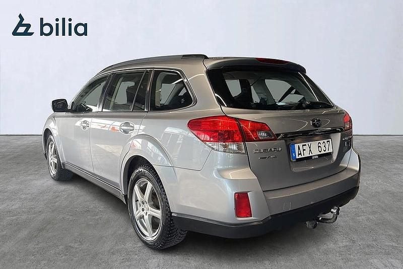 Begagnad Subaru Outback 151 HK (111 kW) 2013 Silver Kombi