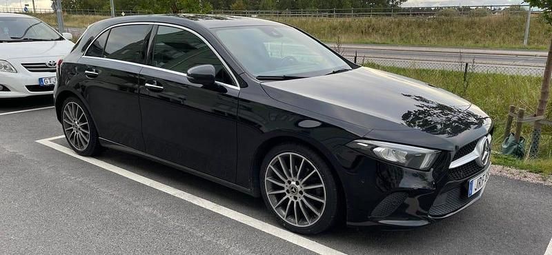 Begagnad 2019 Mercedes A180 Halvkombi | 171 500 kr (Marknadspris) - Bild 1/4