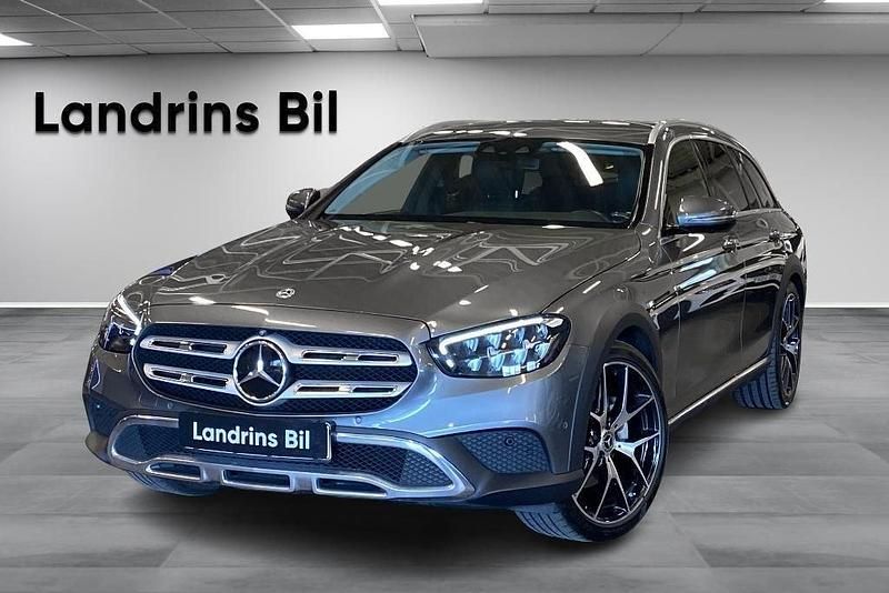 Grå Begagnad 2022 Mercedes E220 Avantgarde Kombi | 409 000 kr (Dyr) - Bild 1/4