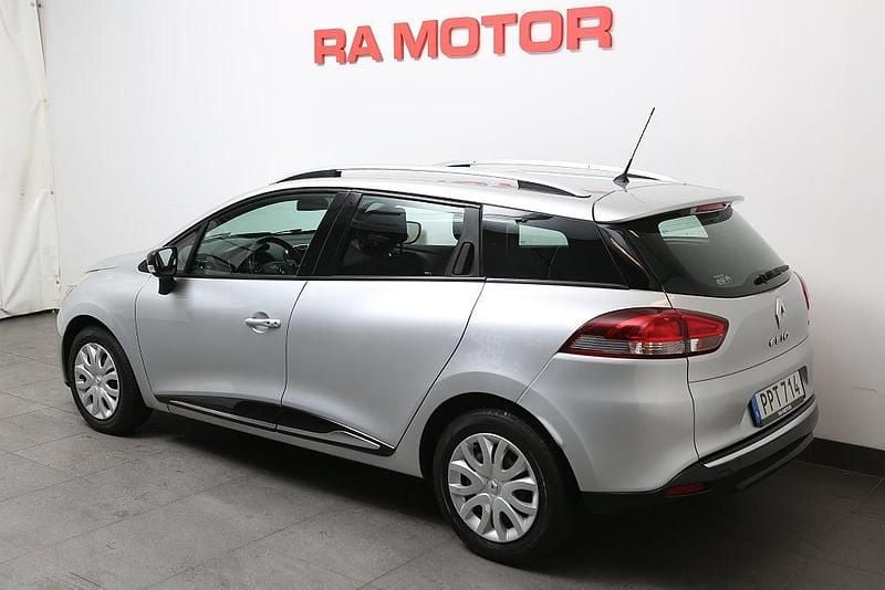 Begagnad Renault Clio GrandTour 90 HK (66 kW) 2014 Silver Kombi