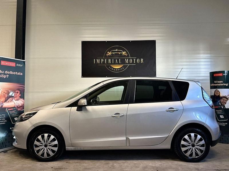 Silver Begagnad 2013 Renault Scénic III Minibuss | 34 900 kr (Marknadspris) - Bild 1/4