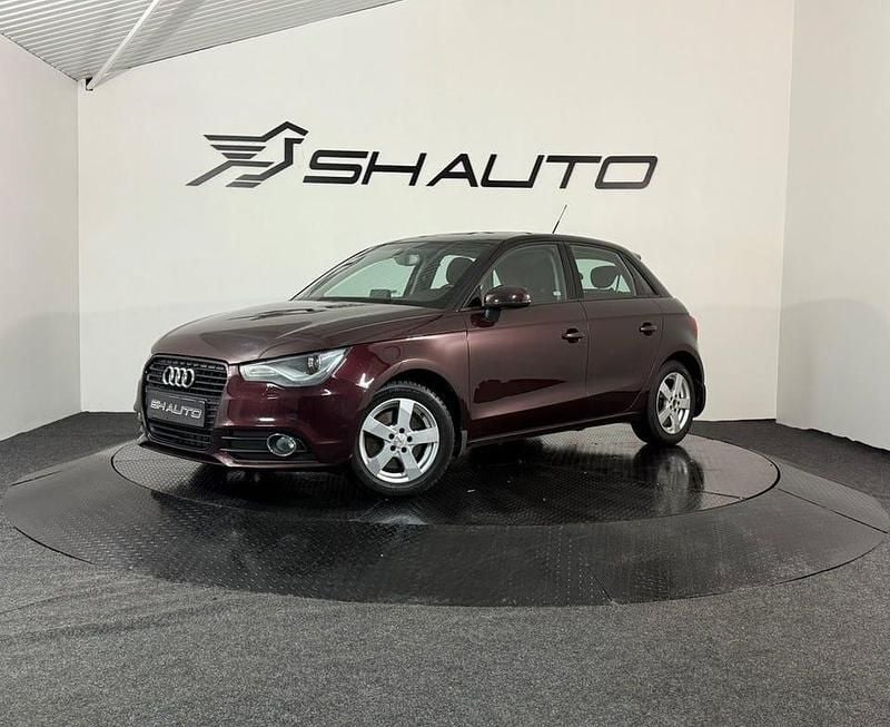 Röd Begagnad 2013 Audi A1 Sportback Sport Halvkombi | 79 900 kr (Lite dyr) - Bild 1/4