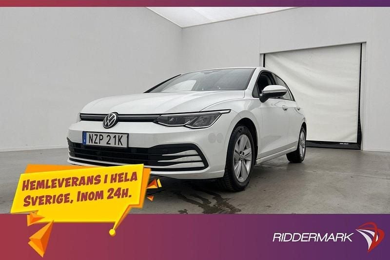 Vit Begagnad 2023 VW Golf VIII Halvkombi | 224 900 kr (Marknadspris) - Bild 1/3