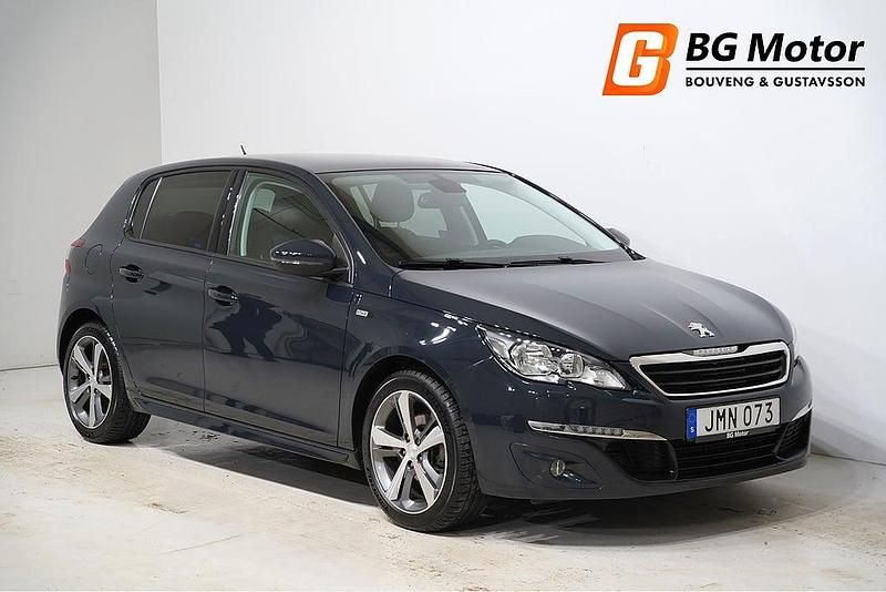 Grå Begagnad 2017 Peugeot 308 Active Halvkombi | 129 900 kr (Marknadspris) - Bild 1/4