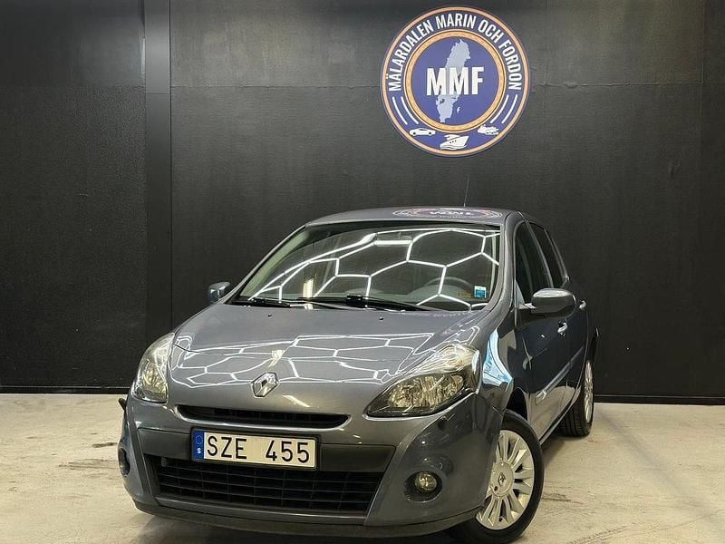 Blå Begagnad 2010 Renault Clio R.S. Halvkombi | 39 800 kr (Marknadspris) - Bild 1/4