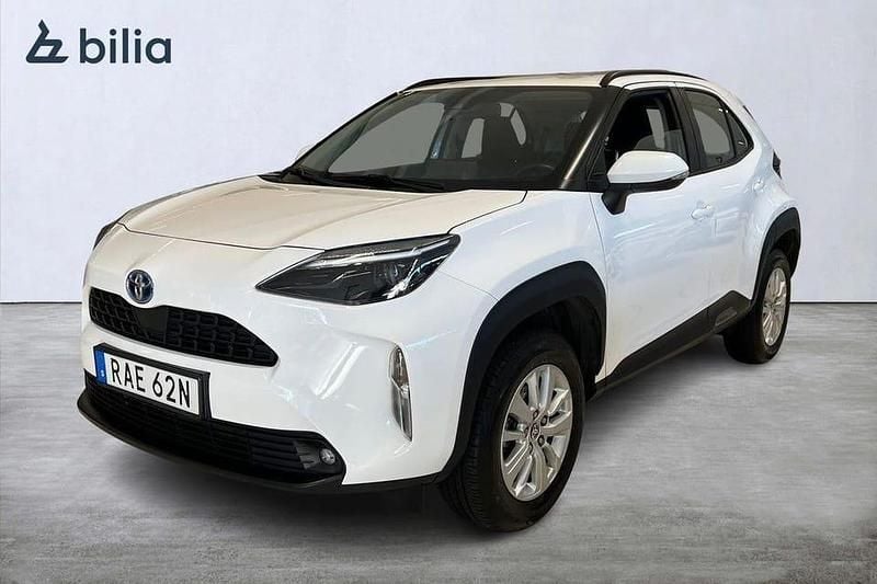 Begagnad Toyota Yaris Hybrid Active 117 HK (86 kW) 2023 Vit